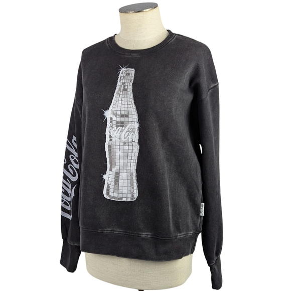 The Laundry Room Coca Cola Disco Print Sweatshirt Thumbholes Black Snow M NWT - Picture 9 of 15